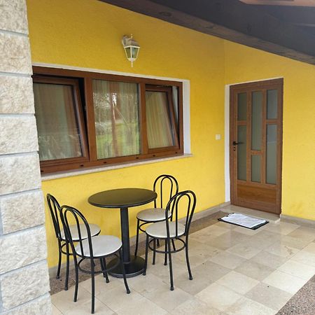 Apartmani Antonio Мотовун Экстерьер фото